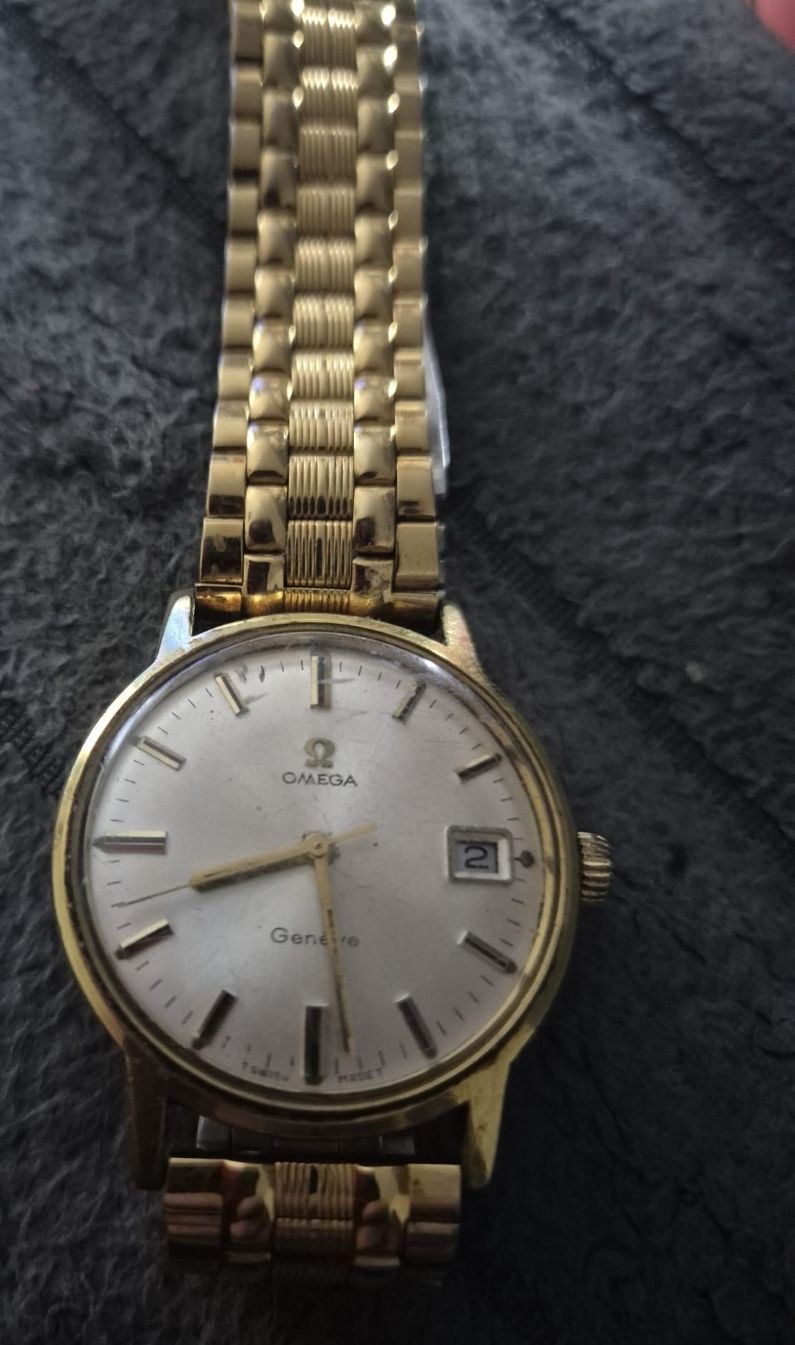 Lot 117: Vintage omega watch