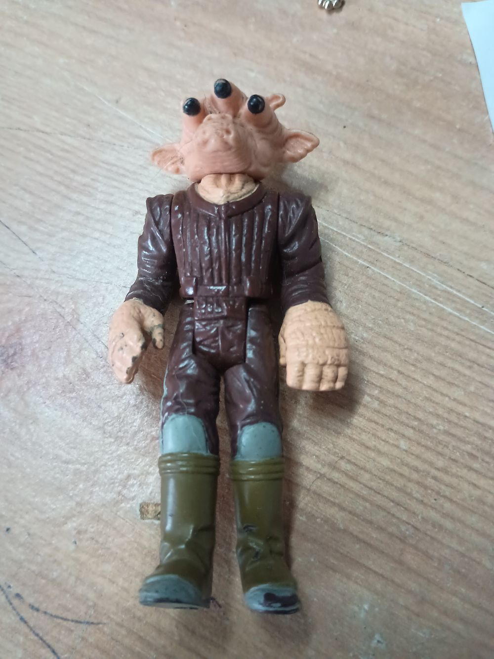 Lot 100a: Vintage star wars 1980s figure