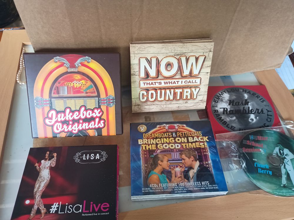 Lot 201: Cd music lot