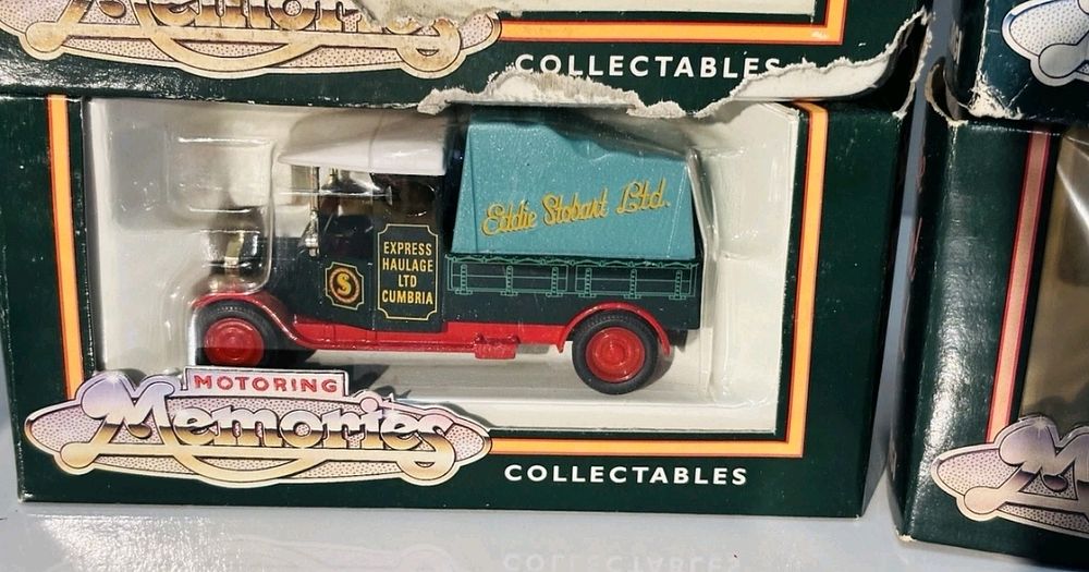 Lot 270: Boxed corgi eddie stobart