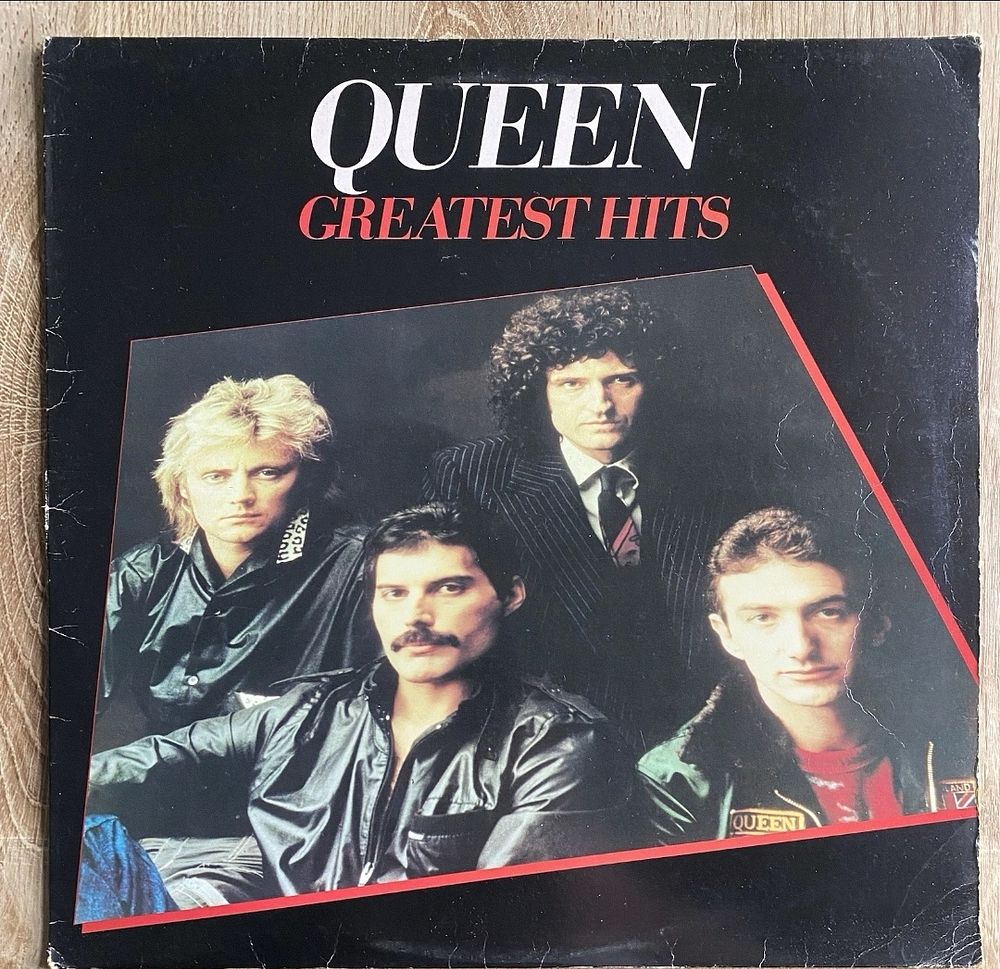 Lot 323: Queen vinyl album