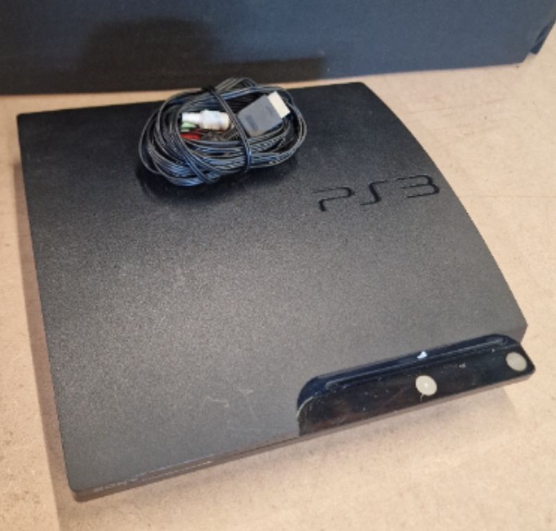 Lot 330: Playstation 3 console
