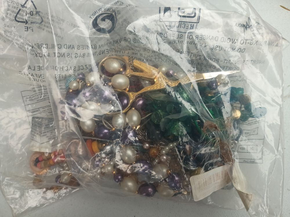 Lot 360: Jewellery lot