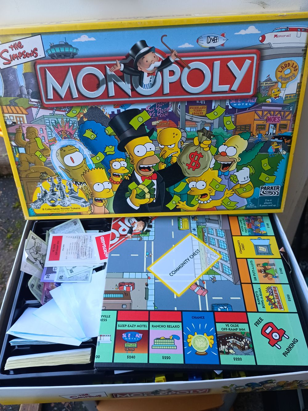 Lot 177: Simpsons boardgame