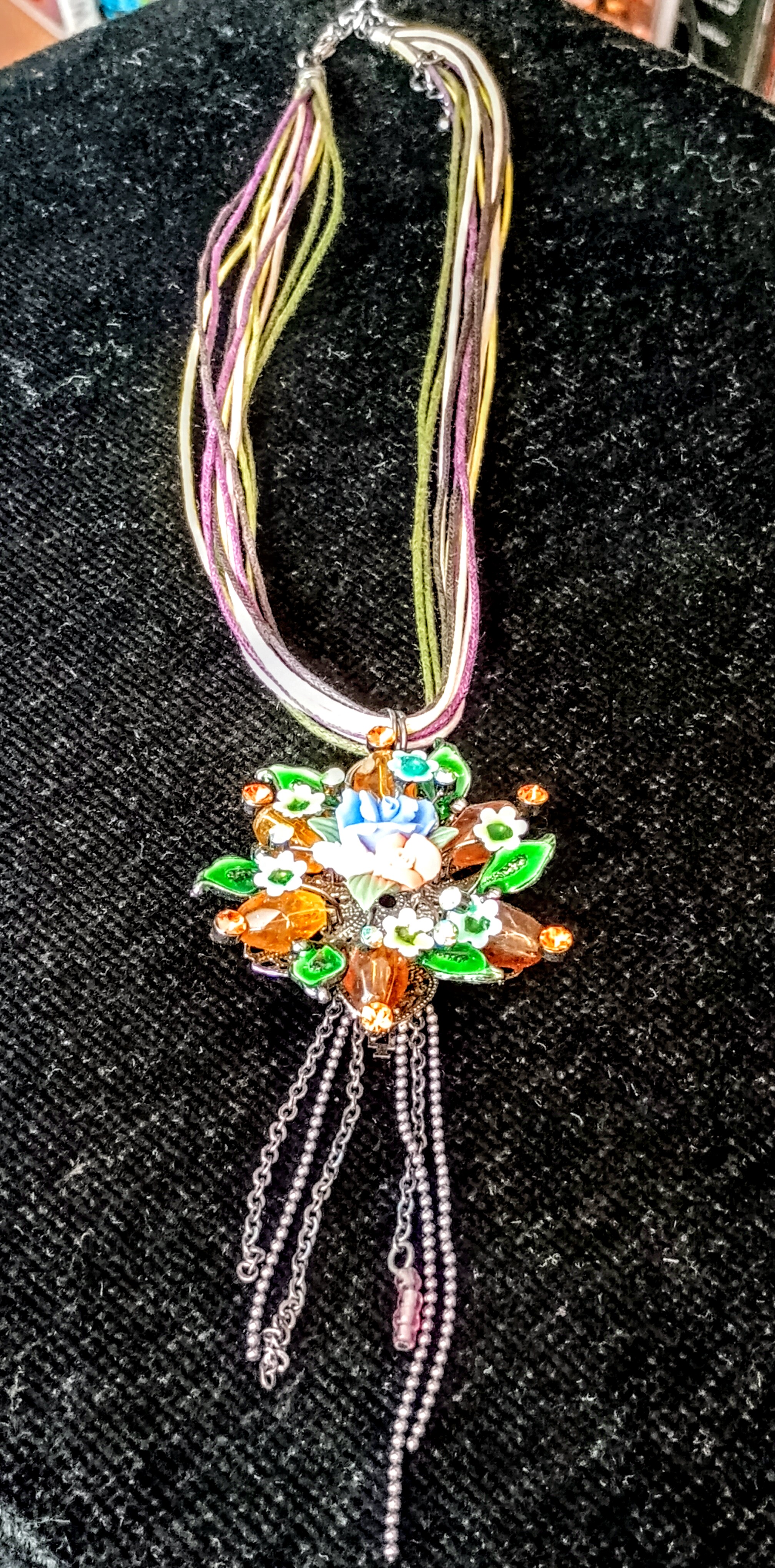 Beautiful Pendant Necklace