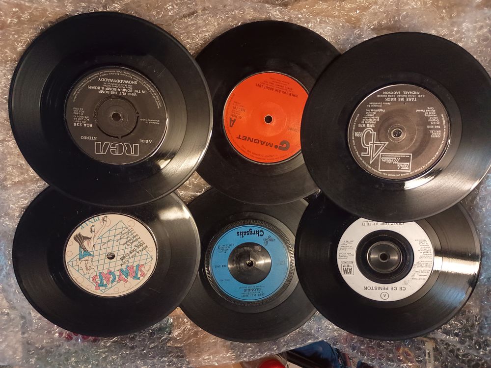 Lot 223: Lot of 45s including blondie