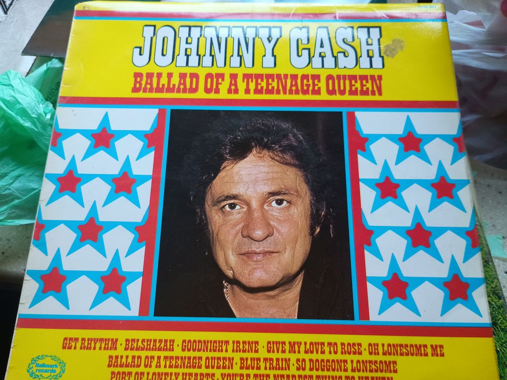 Lot 140: Johnny cash vinyl album