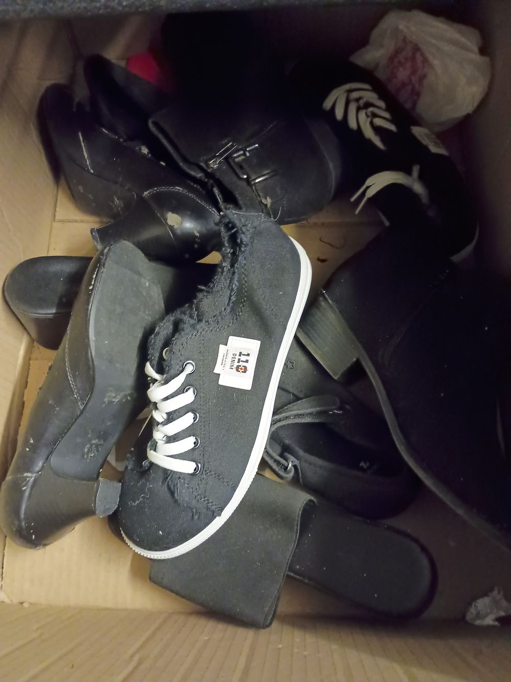 Lot 162: Lot of ladies shoes