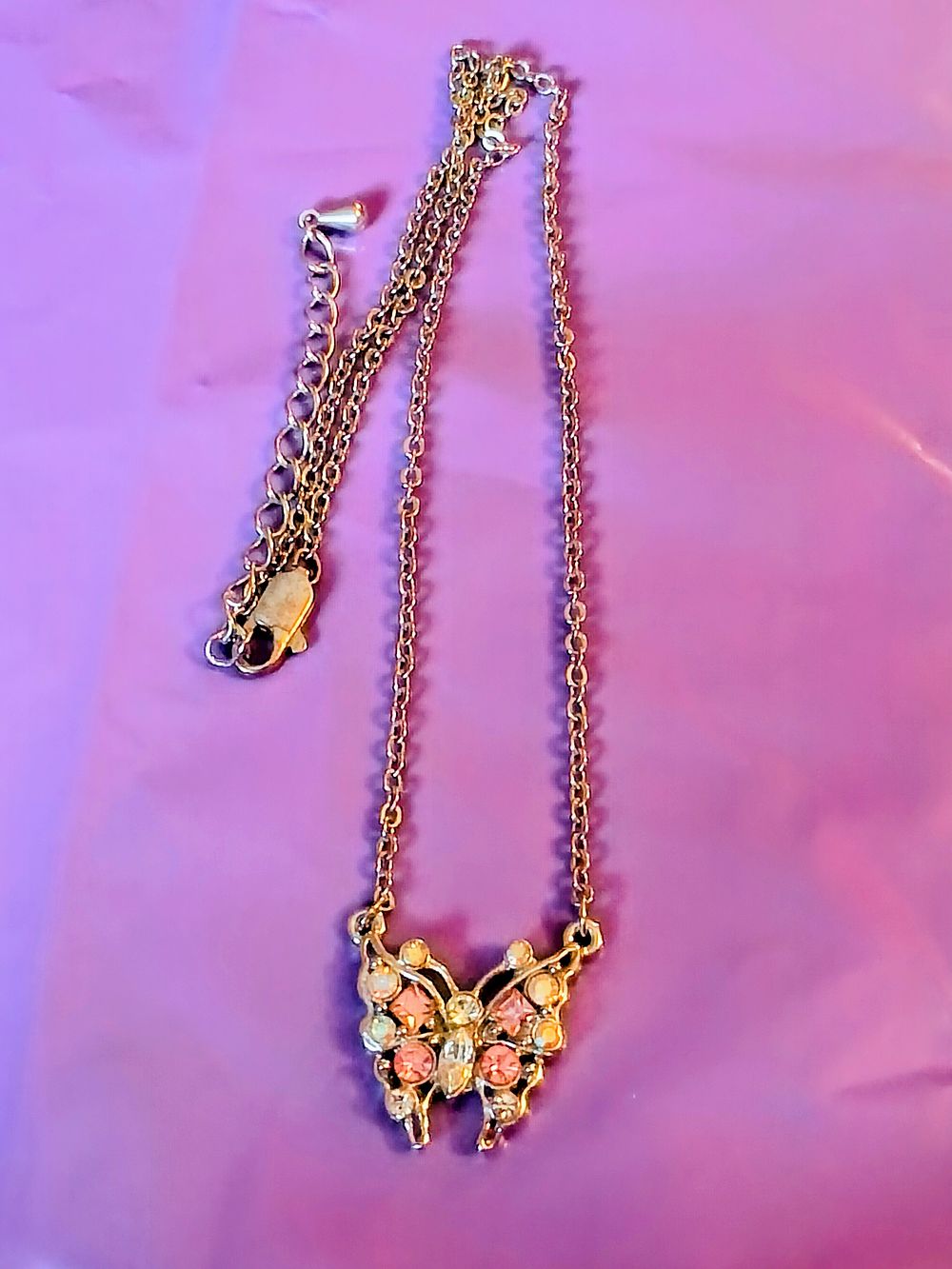 Lot 178: Diamante Butterfly Pendant On Chain