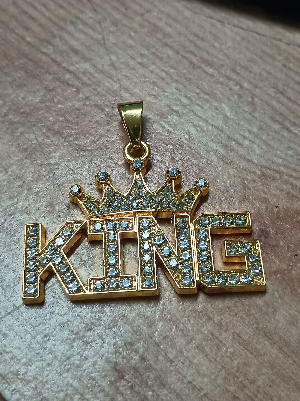 Lot 209: Large king pendant