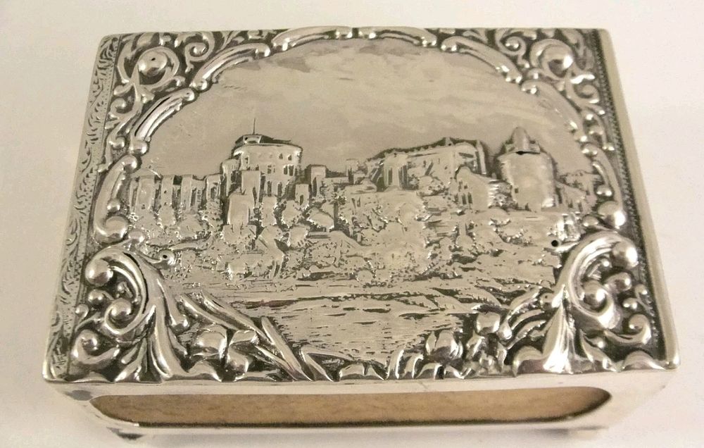 Lot 256: Edward VII Antique Solid Silver Castle Top Matchbox Cover 1903