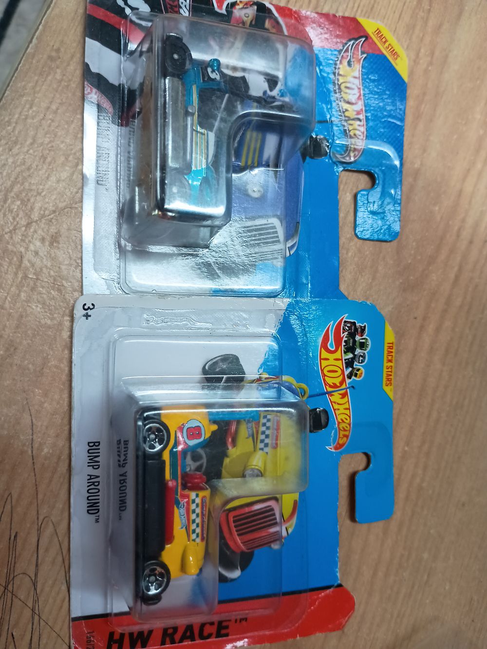 Lot 147: 2 hot wheels