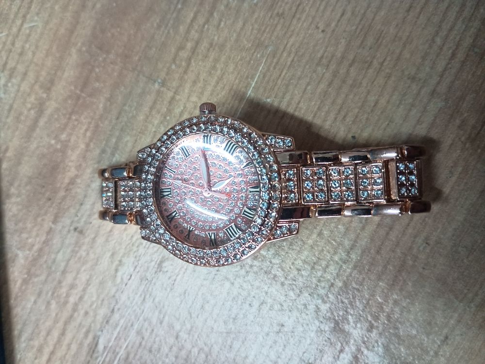 Lot 167: New watch