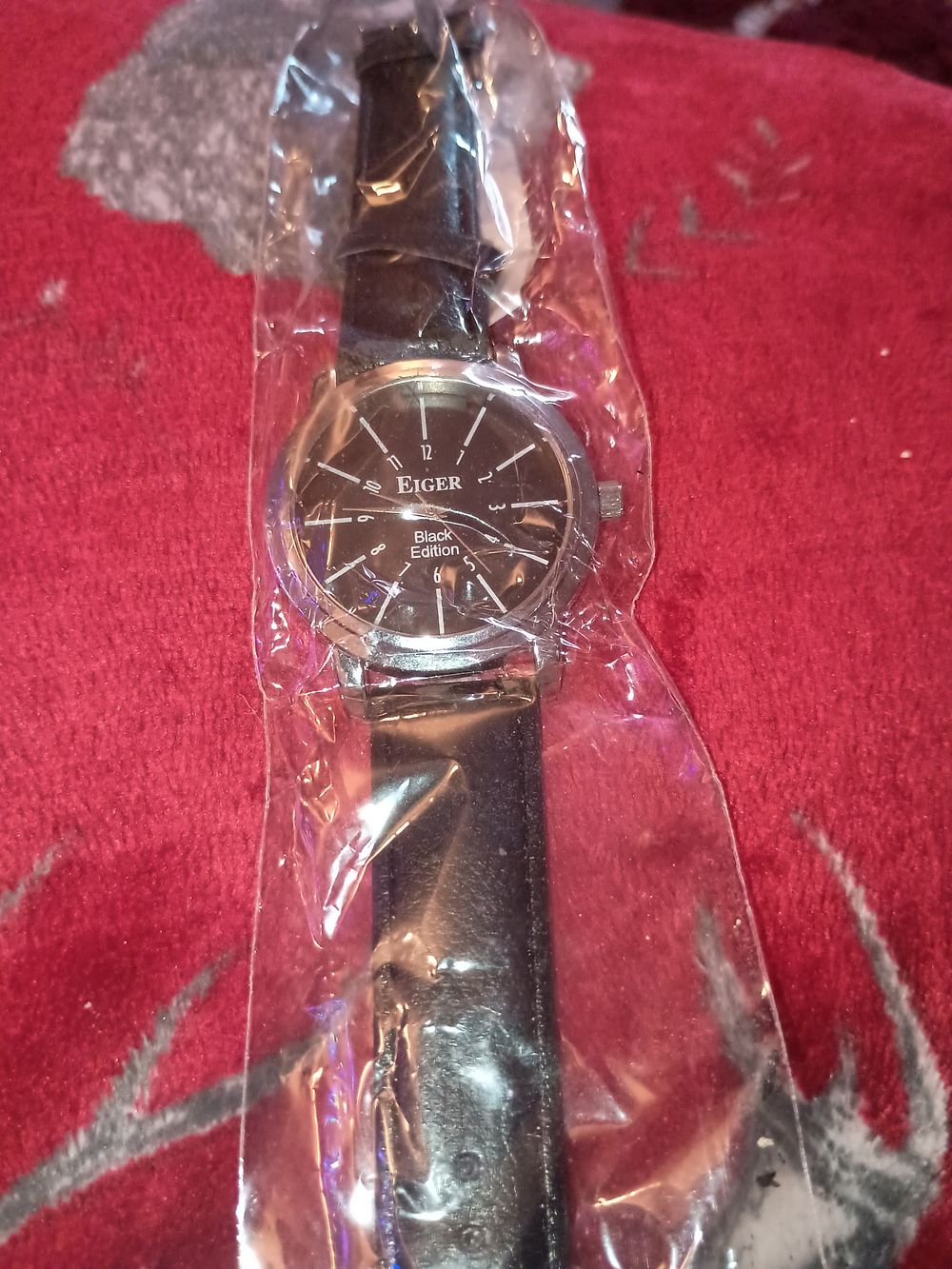 Lot 168: New watch