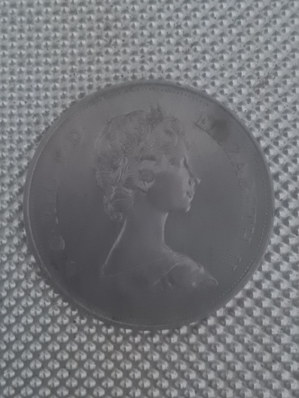 Lot 183: Vintage large coin