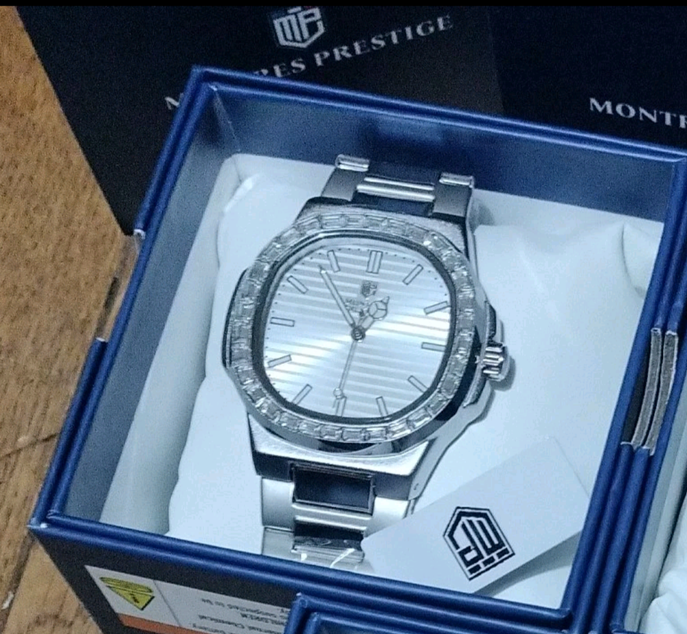 Lot 234: Invicta boxed watch