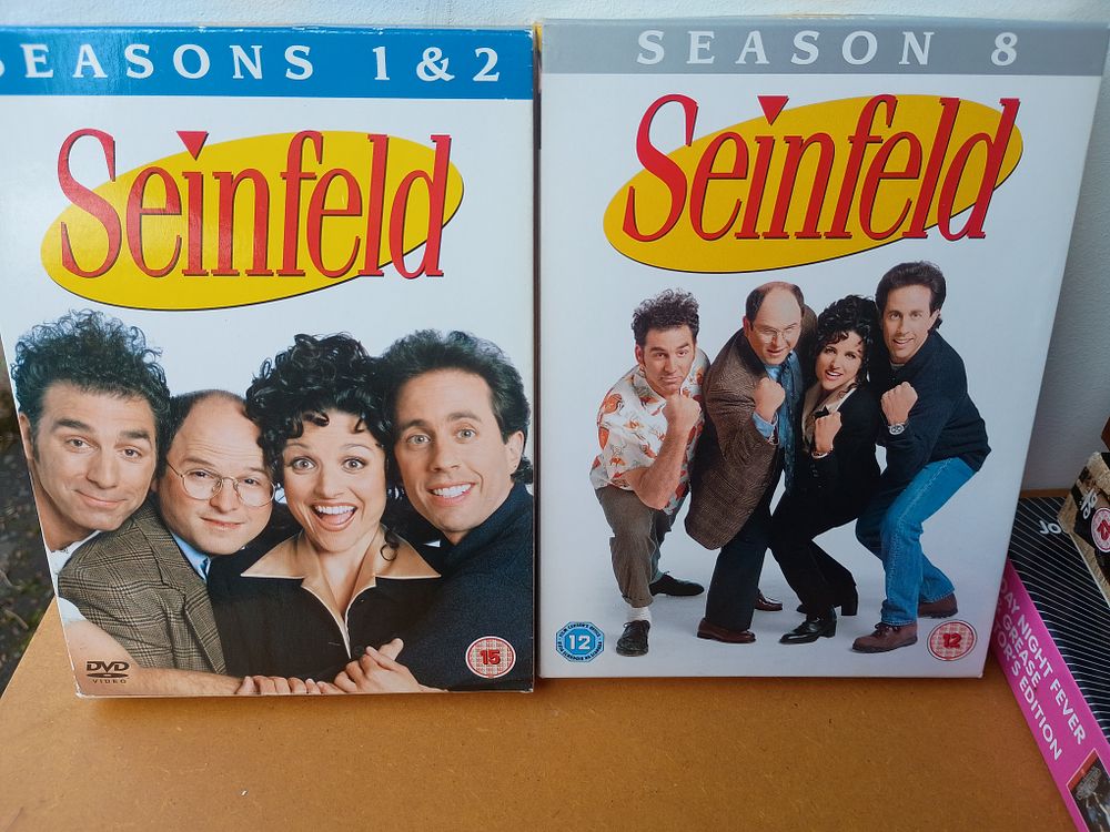 Lot 279: 2 boxes seasons