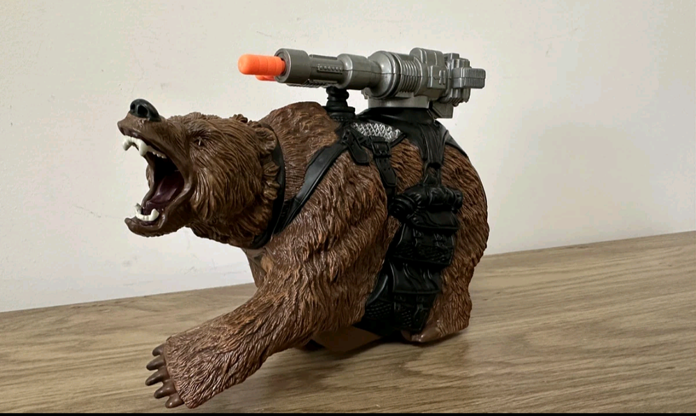 Lot 287: Action Man - Grizzly Bear - 1999 - Hasbro - Push-A-Long