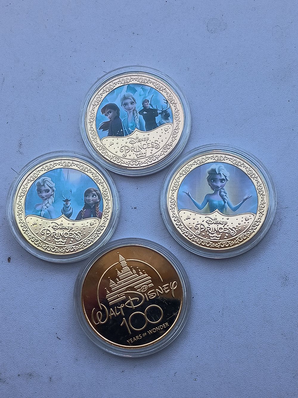 Lot 341: Collection of cased coins