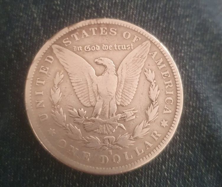 Lot 346: Silver morgan dollar