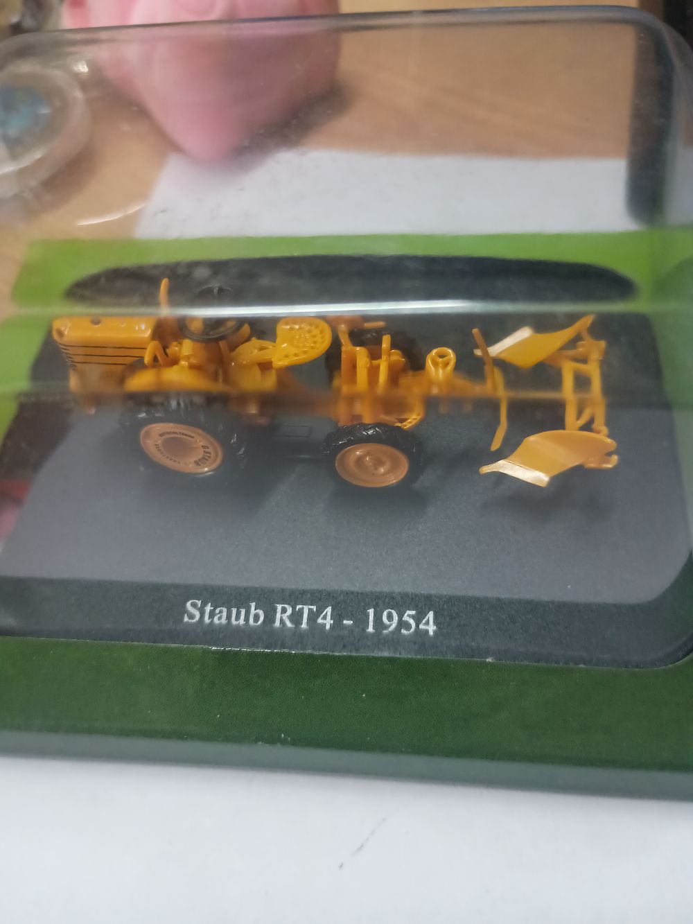 Lot 129: Boxed tractor
