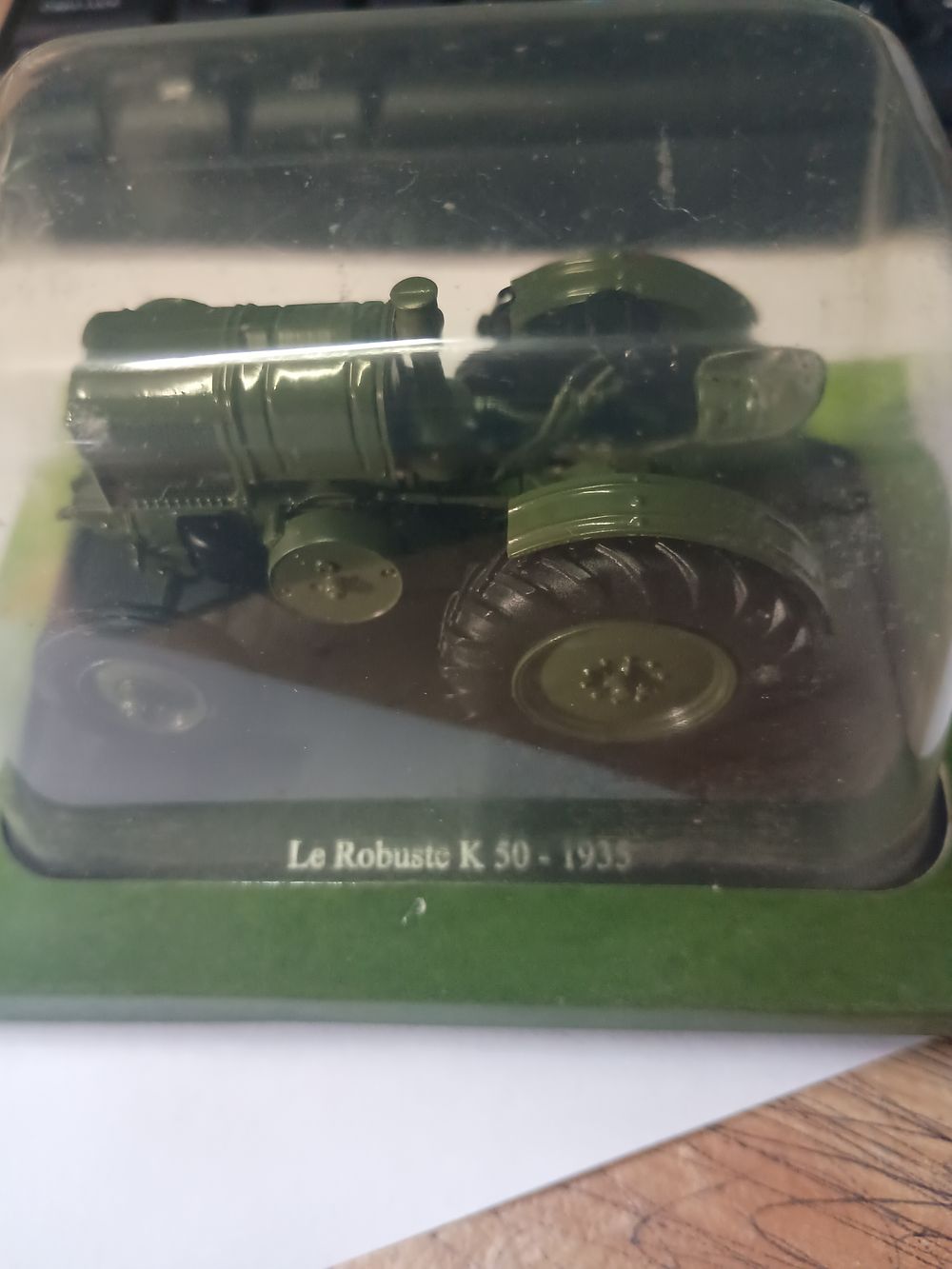 Lot 132: Boxed tractor