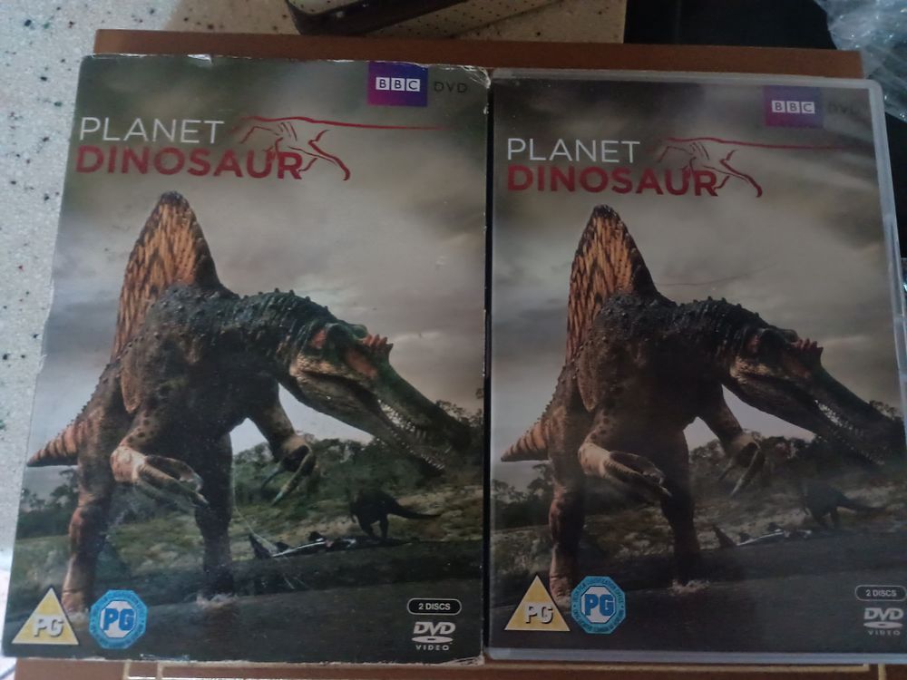 Lot 143: Planet dinosaur