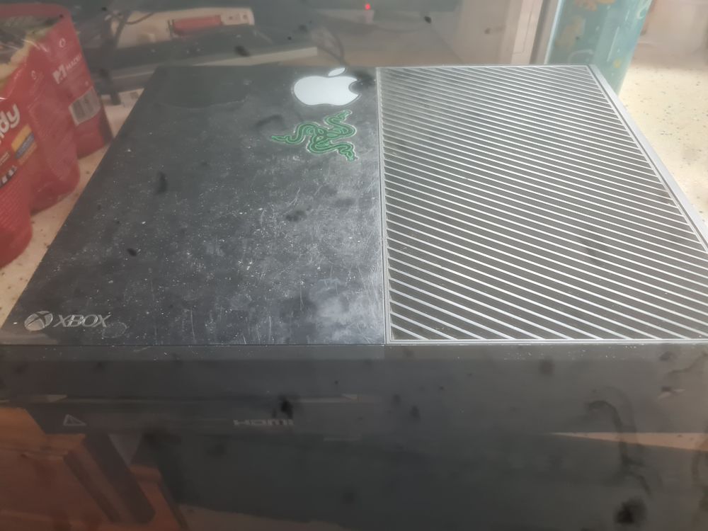 Lot 139: Xbox 1 console