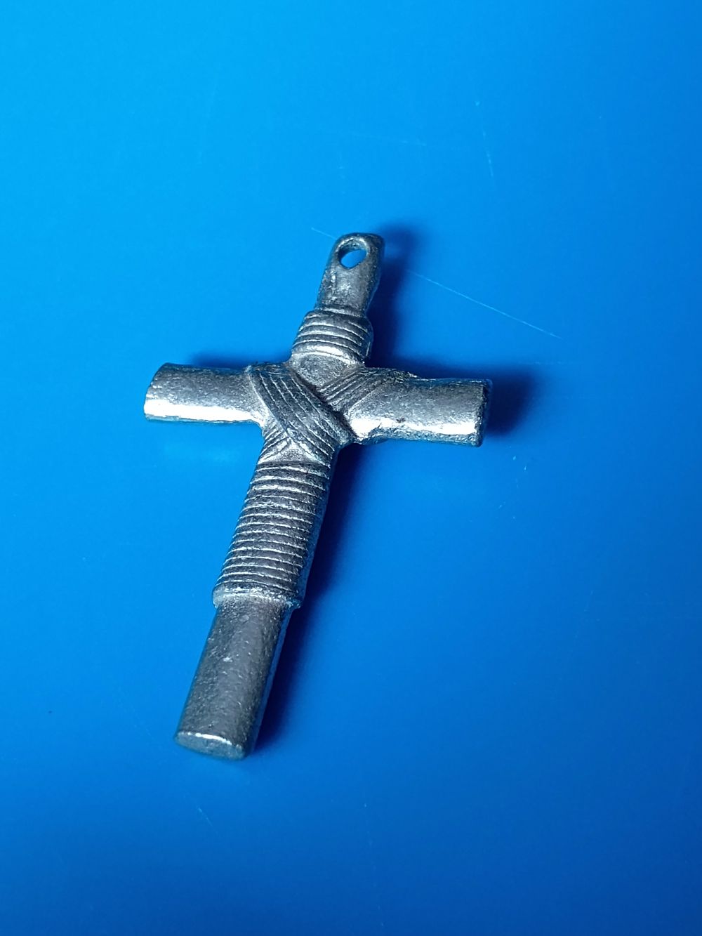 Lot 5: Solid Cross Vintage Pendant