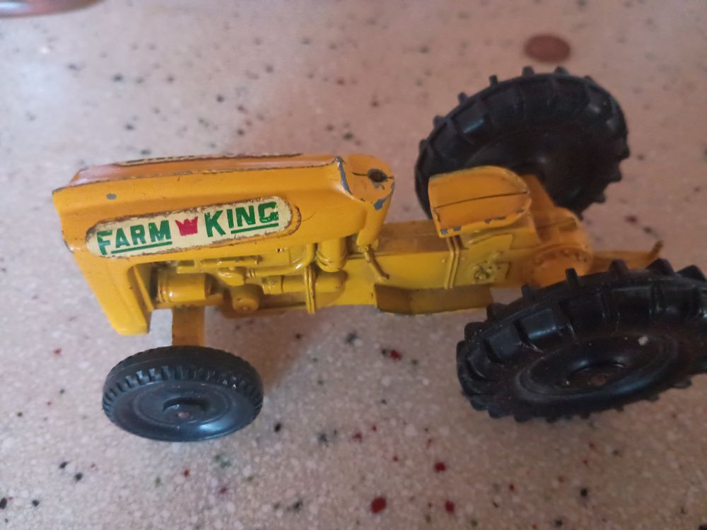 Lot 27: Vintage large metal tractor