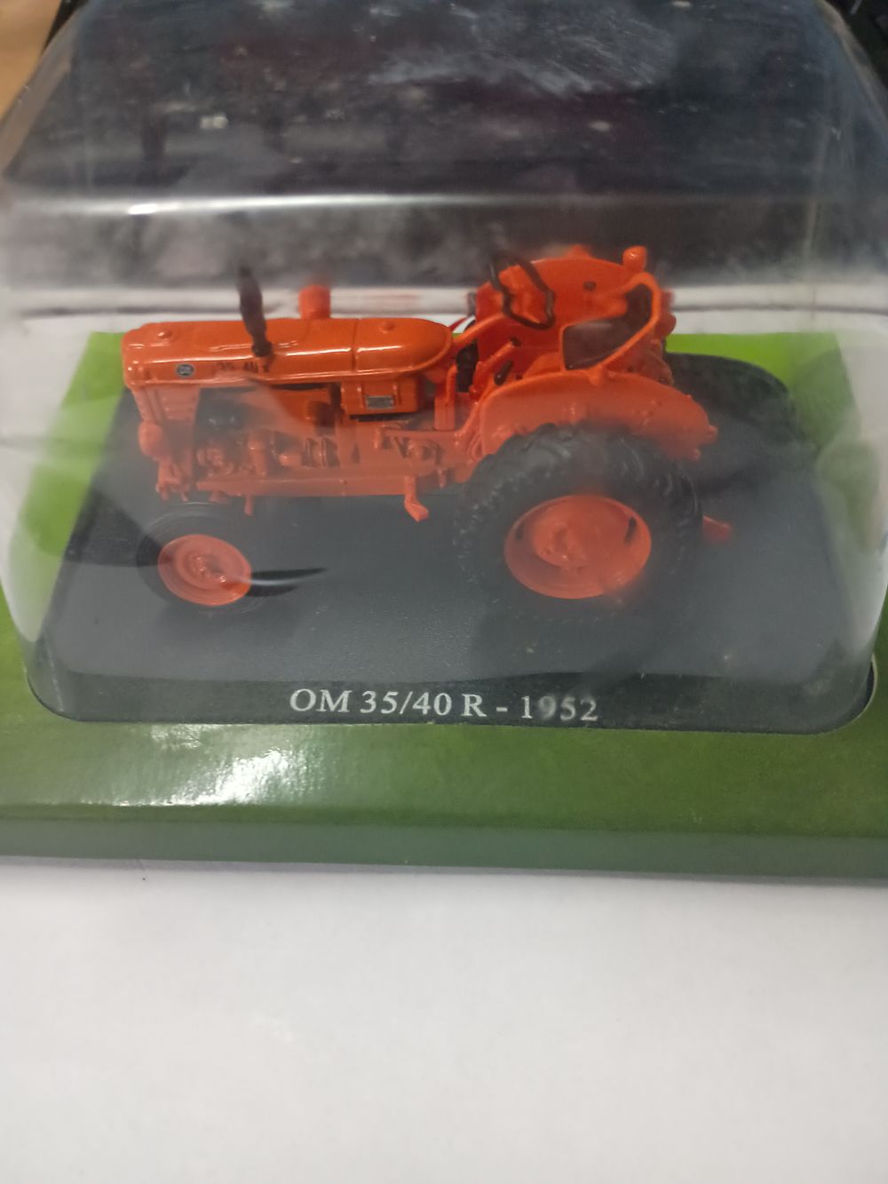 Lot 48: Boxed tractor