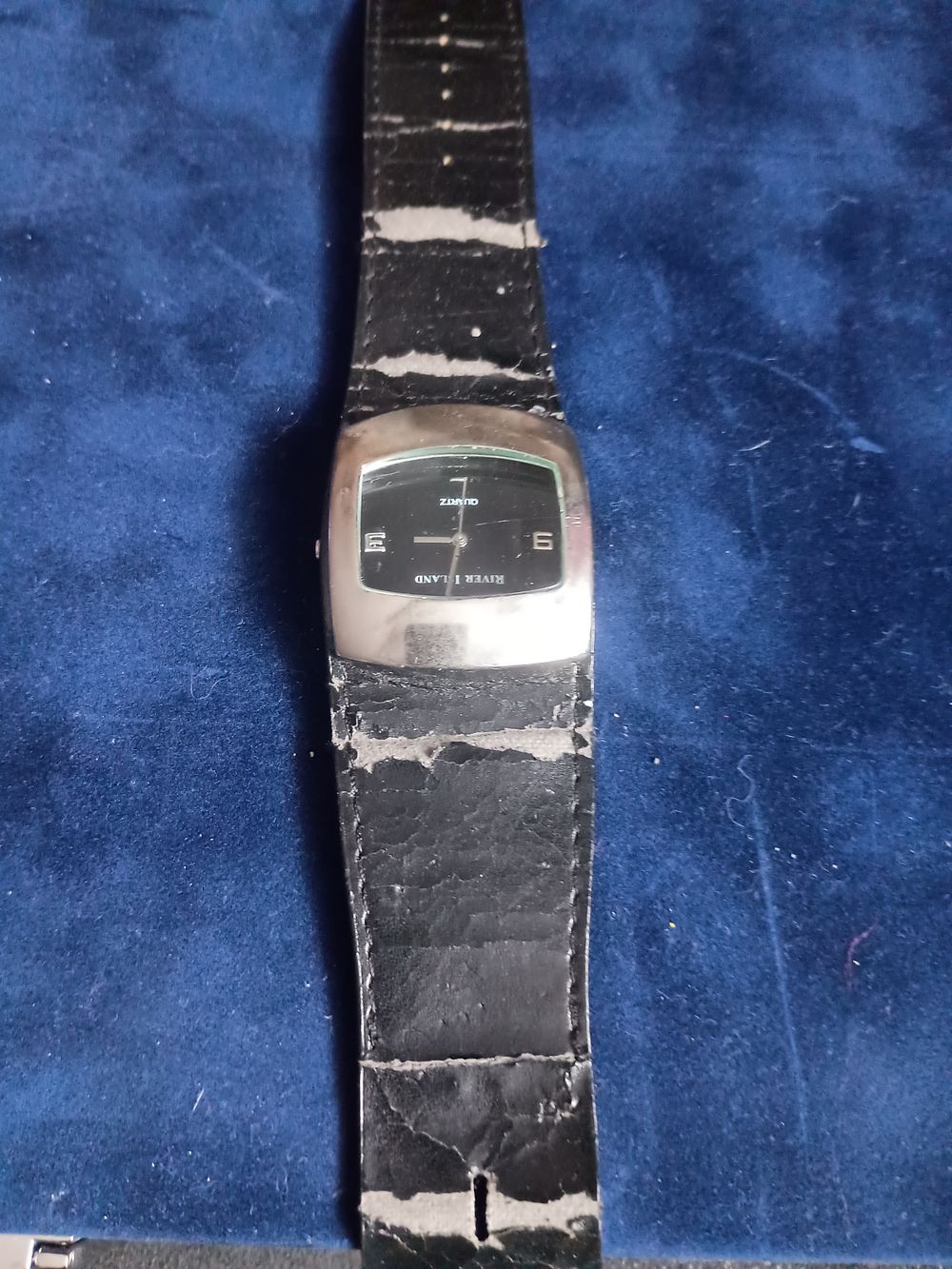 Lot 83: River island watch