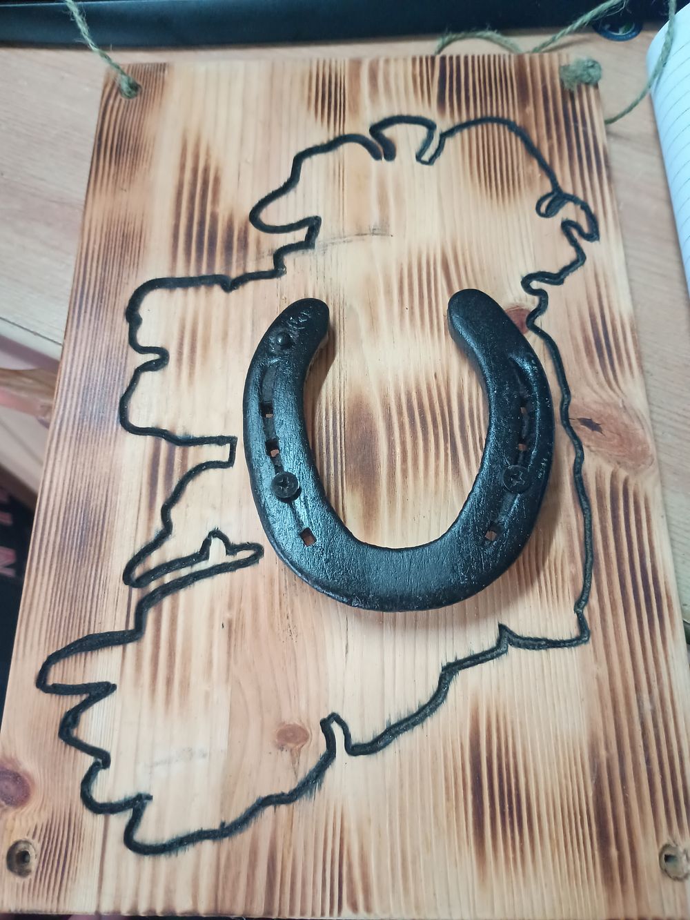 Lot 148: Irish plaque with horse shoe