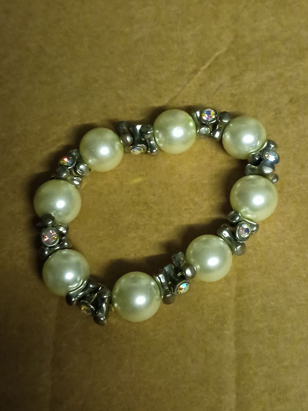 Lot 82: Ladies bracelet