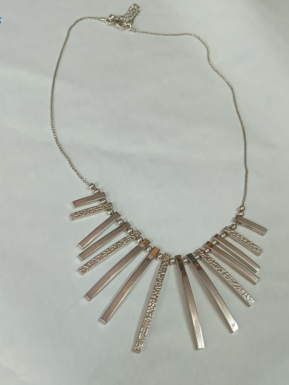 Lot 125: Multi Bar pendant Necklace