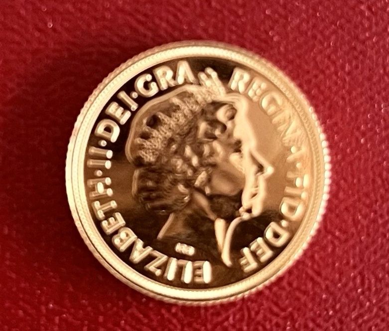 Lot 15: 22ct quarter sovereign