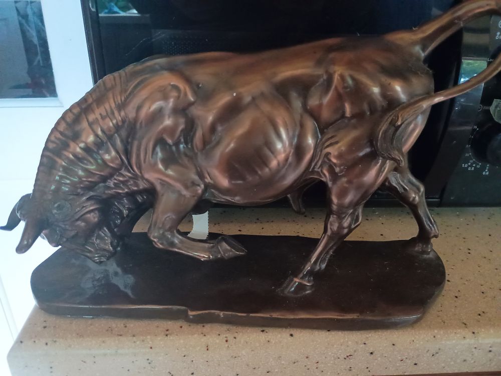 Lot 2a: Large bull figure