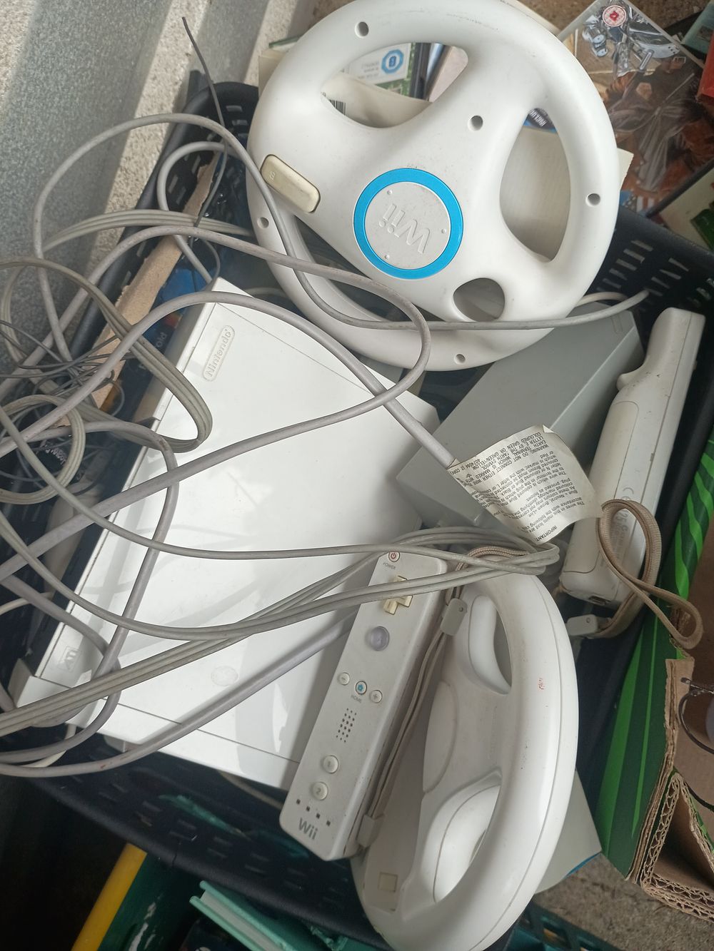 Lot 1a: Wii console lot with controllers etc