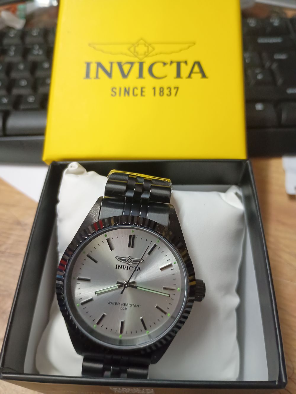 Lot 211: Boxed Invicta watch