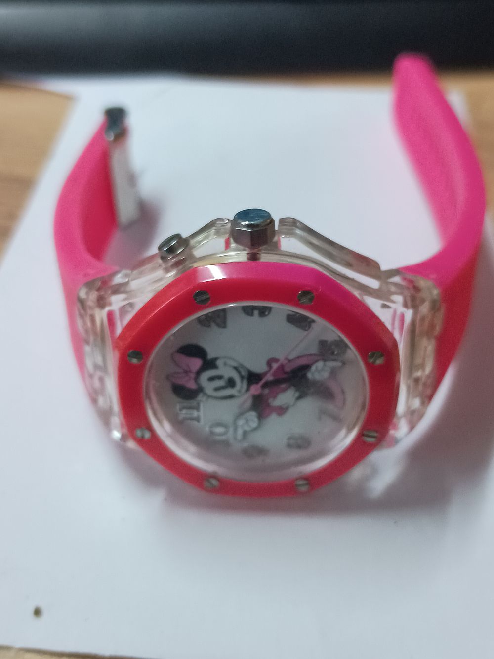 Lot 16i: Minnie mouse watch