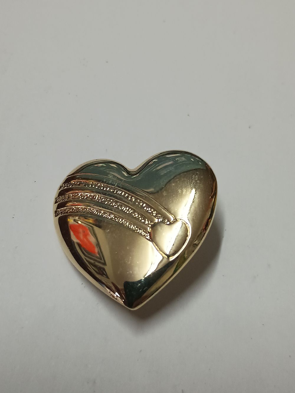 Lot 25q: Heart badge broach