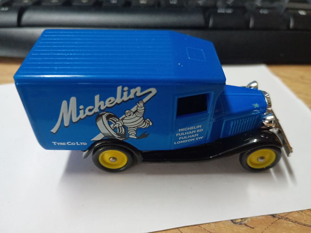 Lot 15c: Michelin van