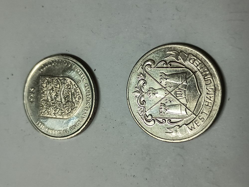 Lot 8: 2 English football coins