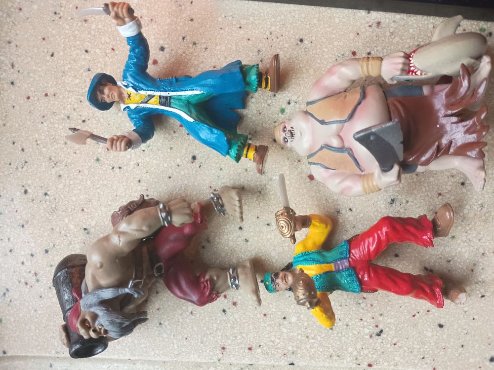 Lot 47: Collection of figures