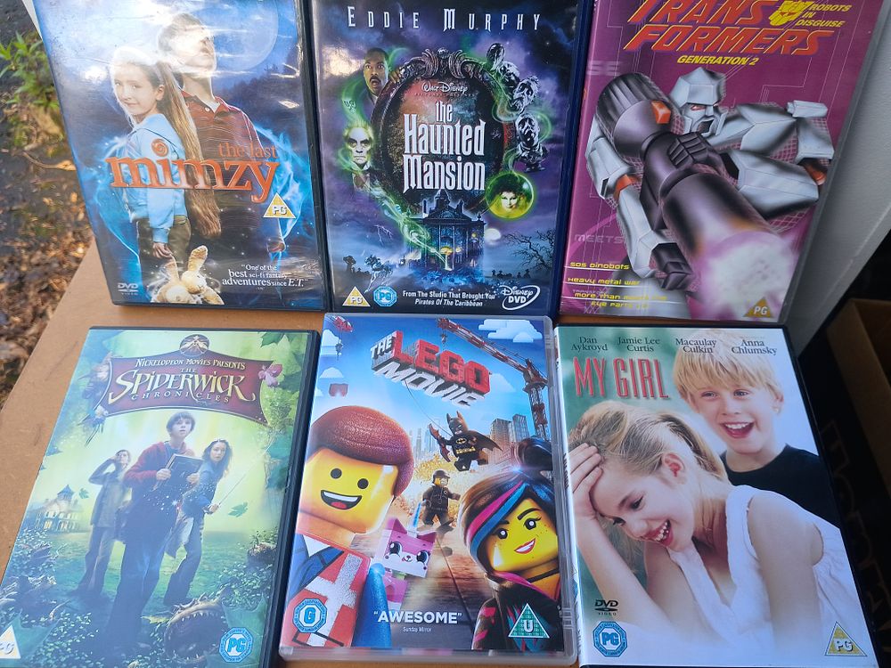 Lot 128: Kids movie lot