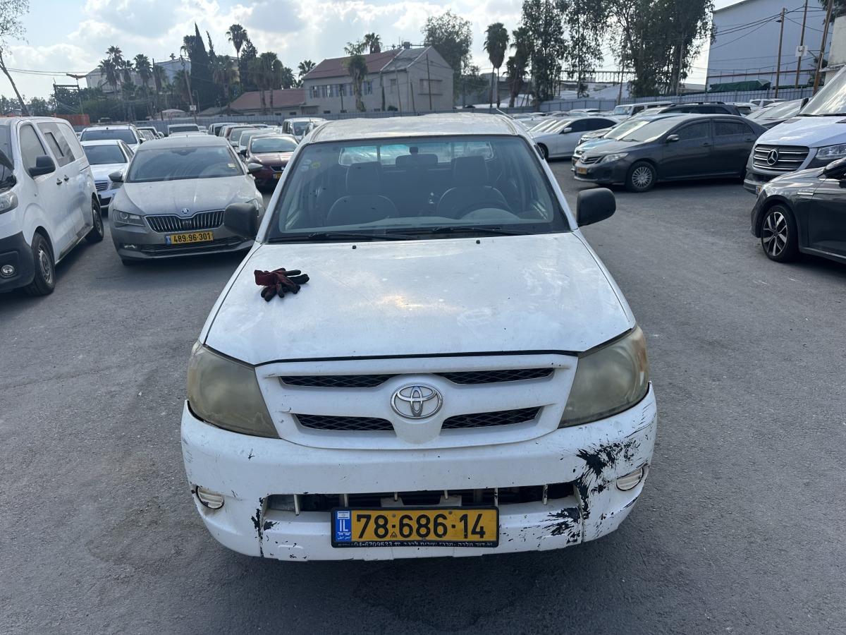 טויוטה היילקס