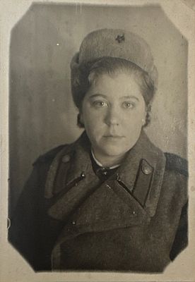 На долгую добрую память от защитников Москвы 1944 г. 8х11см.