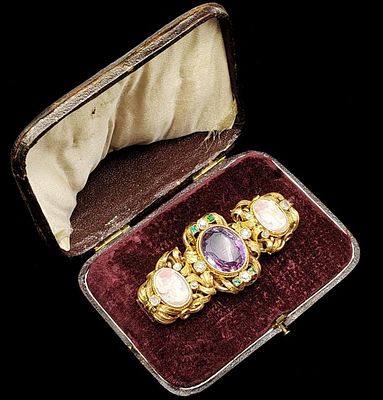 ЗОЛОТО 56 пр! 1848 г! ПОИСТИНЕ ЦАРСКАЯ БРОШЬ С КАМЕЯМИ, БРИЛЛИАНТАМИ, ИЗУМРУДАМИ И АМЕТИСТОМ 23 ct!