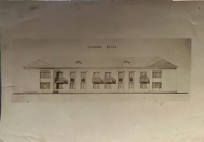 [Из архива Георгия Александровича Градова-Сутягина] г.Фрунзе, передний фасад. 16х22 см.Гео́ргий 