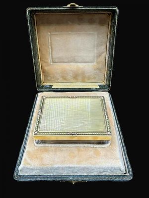 РЕДКОСТЬ! ЗОЛОТО 56 пр! КАРЛ БОЛИН! АМПИРНАЯ ЗОЛОТАЯ ШКАТУЛКА ДЛЯ ЮВЕЛИРКИ! 80,82 гр. ЗОЛОТО 56 